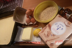 Przygotowanie przepisu Orzechowe kruche ciasto z polewą z żółtek, krok 5