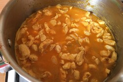 Przygotowanie przepisu Pierś z kurczaka w curry, krok 7