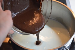 Przygotowanie przepisu Deser czekoladowy, krok 4
