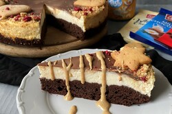 Przygotowanie przepisu Brownies cheesecake z trzema rodzajami czekolady, krok 2