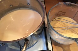 Przygotowanie przepisu Doskonały makowiec z kremem waniliowym i polewą czekoladową, krok 7