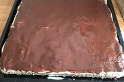 Przygotowanie przepisu Doskonały makowiec z kremem waniliowym i polewą czekoladową, krok 13